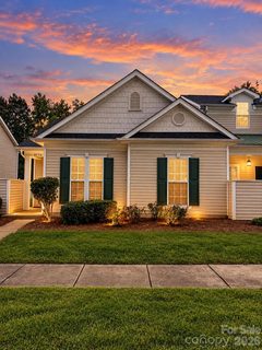 8334 Carob Tree Lane pending townhome in Kingstree, Charlotte, NC