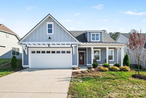 5605 Caneel Lane active home in Trilogy Lake Norman, Denver, NC