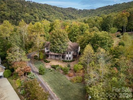 142 Twin Courts Drive active home in Reems Creek Golf Community, Weaverville, NC