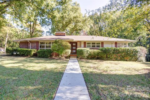 688 Grandview Drive active home in Beverly Hills, Concord, NC