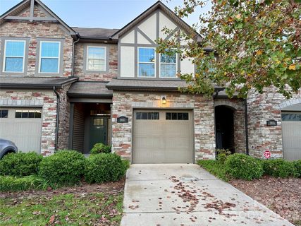 9441 Glenburn Lane active townhome in Stonehaven At Berewick, Charlotte, NC