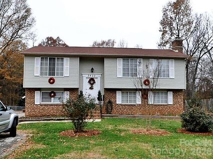 2400 Rice Planters Road active home in Twelve Oaks, Charlotte, NC