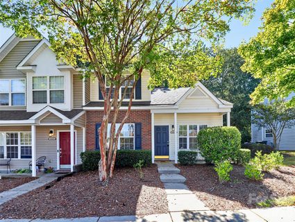16931 Greenlawn Hills Court active home in The Townes At Old Stone Crossing, Charlotte, NC