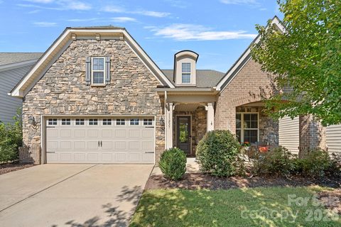 11237 Black Brant Lane active home in Chapel Cove, Charlotte, NC