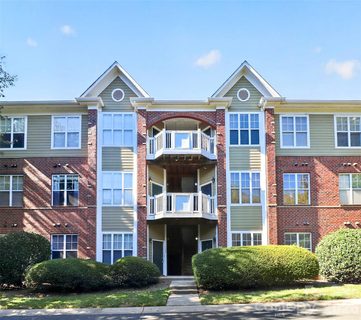 226 S Torrence Street active condo in Crown View, Charlotte, NC