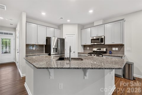 13017 Cottage Crest Lane active townhome in Chateau, Charlotte, NC