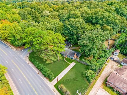 6000 Gate Post Road active multi-family property in Stonehaven, Charlotte, NC