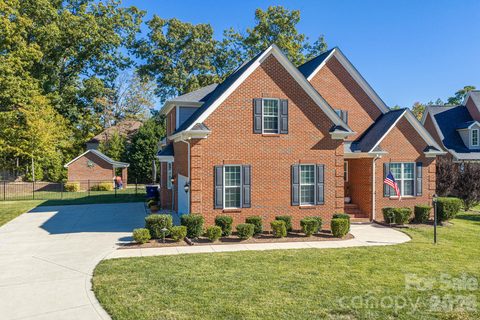 1109 Creekwalk Drive active home in Creekwalk, Stanley, NC