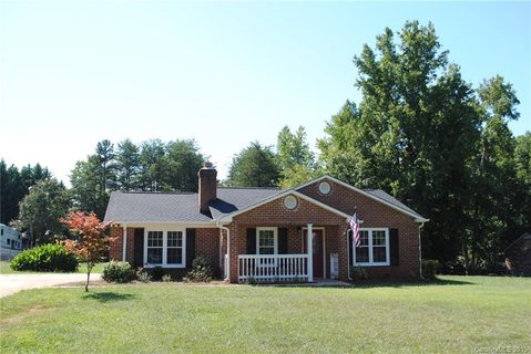 7406 Summitt Drive sold home in Hagers Hollow, Denver, NC