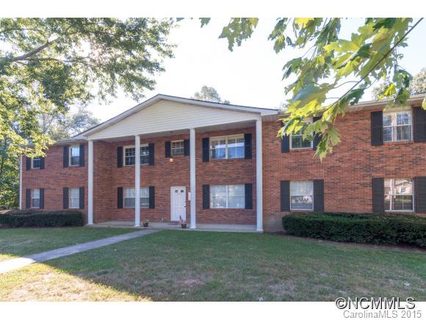 102 Falling Waters Unit 4 sold townhome in Brookside Manor, Hendersonville, NC