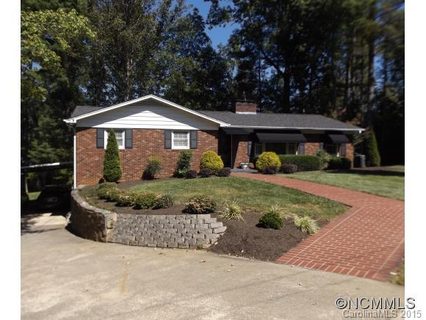 11 E Rolling Acres sold home in Rolling Acres, Weaverville, NC
