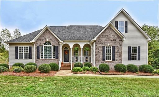 2059 Sunswept Lane sold home in Hunters Place, York, SC