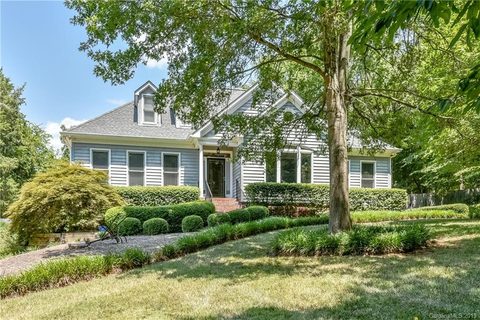 4115 Windwood Circle