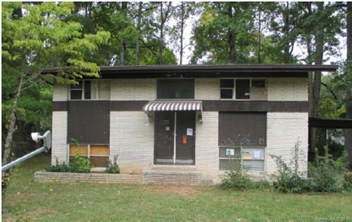6126 Covecreek Drive sold home in Greenbriar, Charlotte, NC
