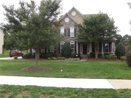 1704 Kings Manor Court
