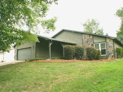 8312 Woodgate Lane