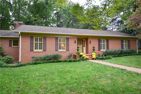 903 Hedrick Circle