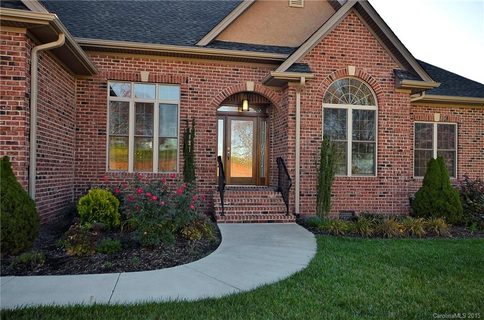 75 Ridgeview Hill Drive