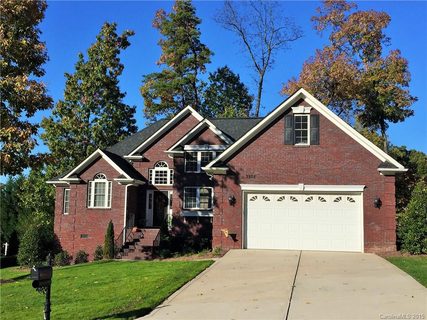 3924 Erskine Woods Drive