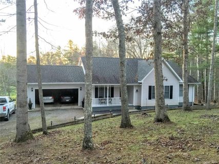 877 Mountain Haven Drive