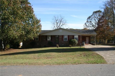 1315 Shady Oak Trail sold home in Laurel Woods, Gastonia, NC