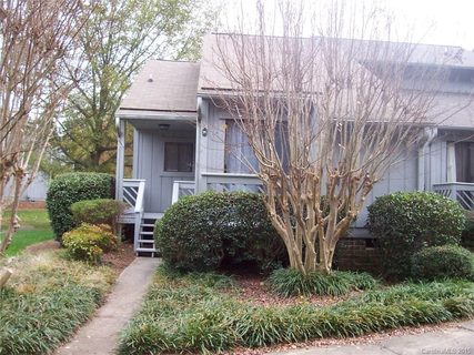 100 Willow Run Drive 11