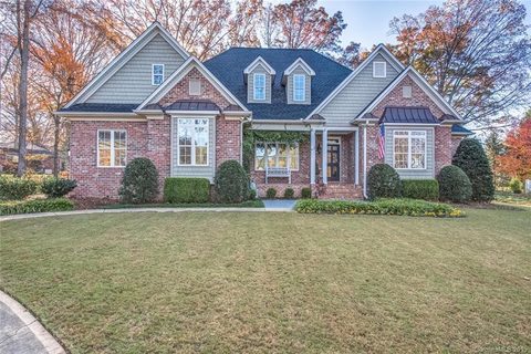 1645 Lakefield Circle sold home in Country Club Estates, Gastonia, NC