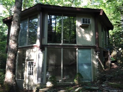 129 Laurel None