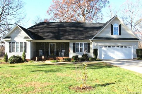 2987 Irish Street sold home in Oakcrest, Newton, NC