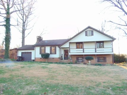 2838 Indian Hills Circle sold home in Indian Hills, Hickory, NC