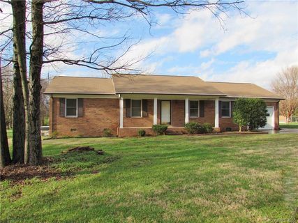 6587 Weldon Circle