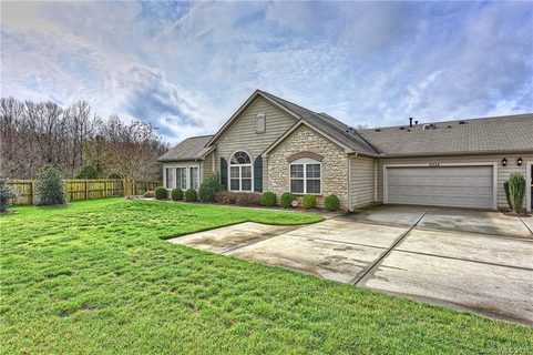 2334 Coltsview Lane