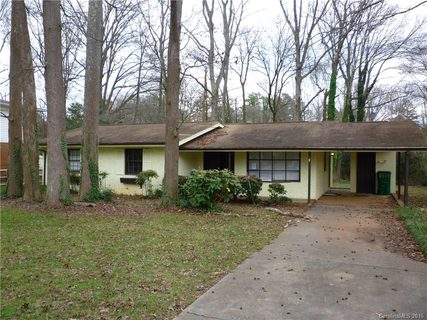 6138 Covecreek Drive sold home in Greenbriar, Charlotte, NC