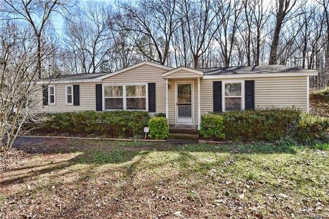 3308 Caroland Drive