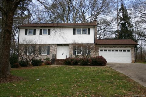 734 Willow Lane 1