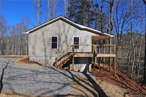 16 Kims Court sold home in Cedar Park, Clyde, NC