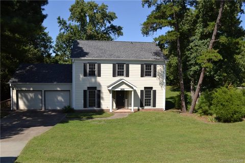 2600 Briar Ridge Drive sold home in Greenbriar, Charlotte, NC