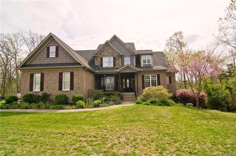 215 Daybreak Bay Court sold home in Masons Crossing, Lake Wylie, SC