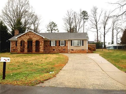 1240 Shady Oak Trail sold home in Laurel Woods, Gastonia, NC
