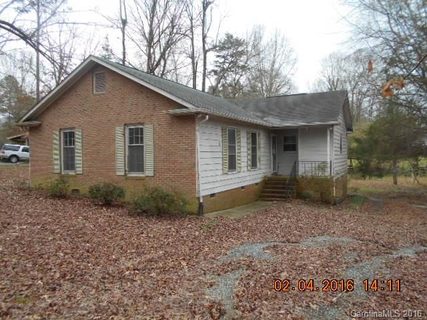 108 Douglas Circle
