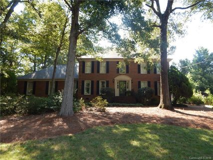 1121 Candlelight Drive