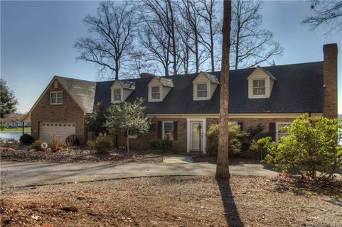 5501 Shoreview Drive
