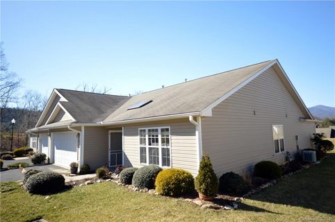 239 Castle Creek Drive 401 sold home in Castle Creek Village, Waynesville, NC