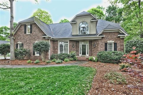 907 Waterview Lane