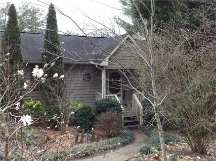 2760 Nw Hemlock Court sold home in Laurel Pointe, Nebo, NC