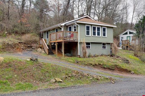 123 Hemphill Road sold home in Fairview, Asheville, NC