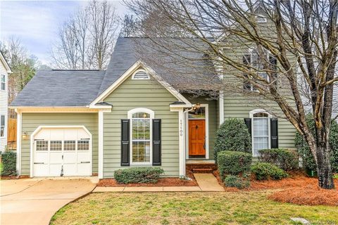 17100 Claret Court sold home in Bordeaux, Cornelius, NC