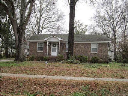 992 Finley Road