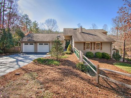 24 Chadwick Wade Drive sold home in Rollingwoods Estates, Asheville, NC