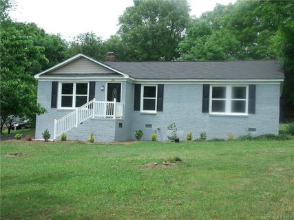 301 Amon Lane sold home in Ravenwood, Pineville, NC